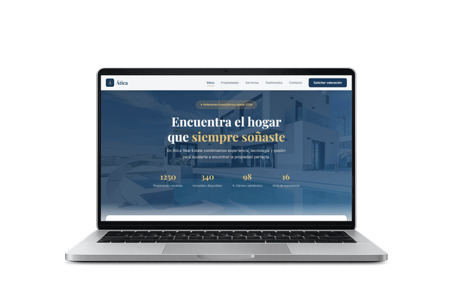 Vista previa de la web de Ática Real Estate en un portátil.